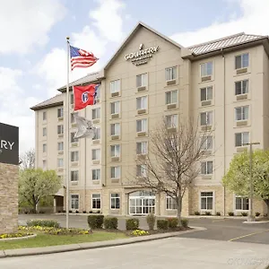 Country & By Radisson Airport Tn Hotel